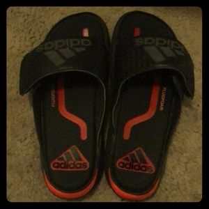 Adidas fluidfoam slides